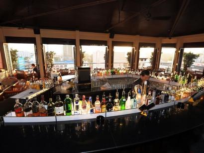 LỢI ÍCH KHI BẠN SỬ DỤNG THÙNG ĐÁ INOX ÂM BÀN