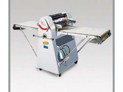 MÁY CÁN BỘT BĂNG CHUYỀN